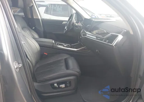 2026 BMW X7 xDrive40I z USA, uszkodzony, nr VIN 5UX23EM09T9052331